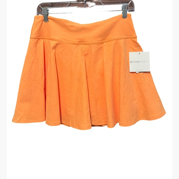 New beyond Yoga hot shot circle short orange - Picture 9 of 14